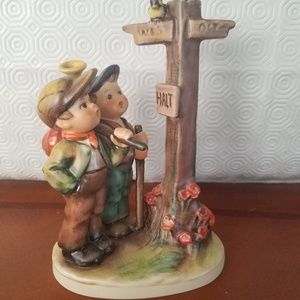 Goebel Hummel Crossroads #331 tmk 5 porcelain fig